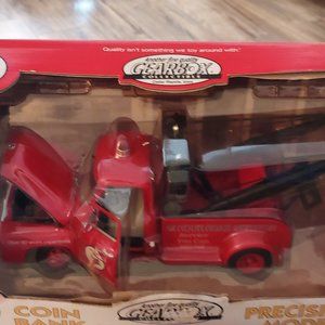 Vintage GEARBOX 1953 Ford F-100 TEXACO FIRE CHIEF BANK 1:24 DieCast Red